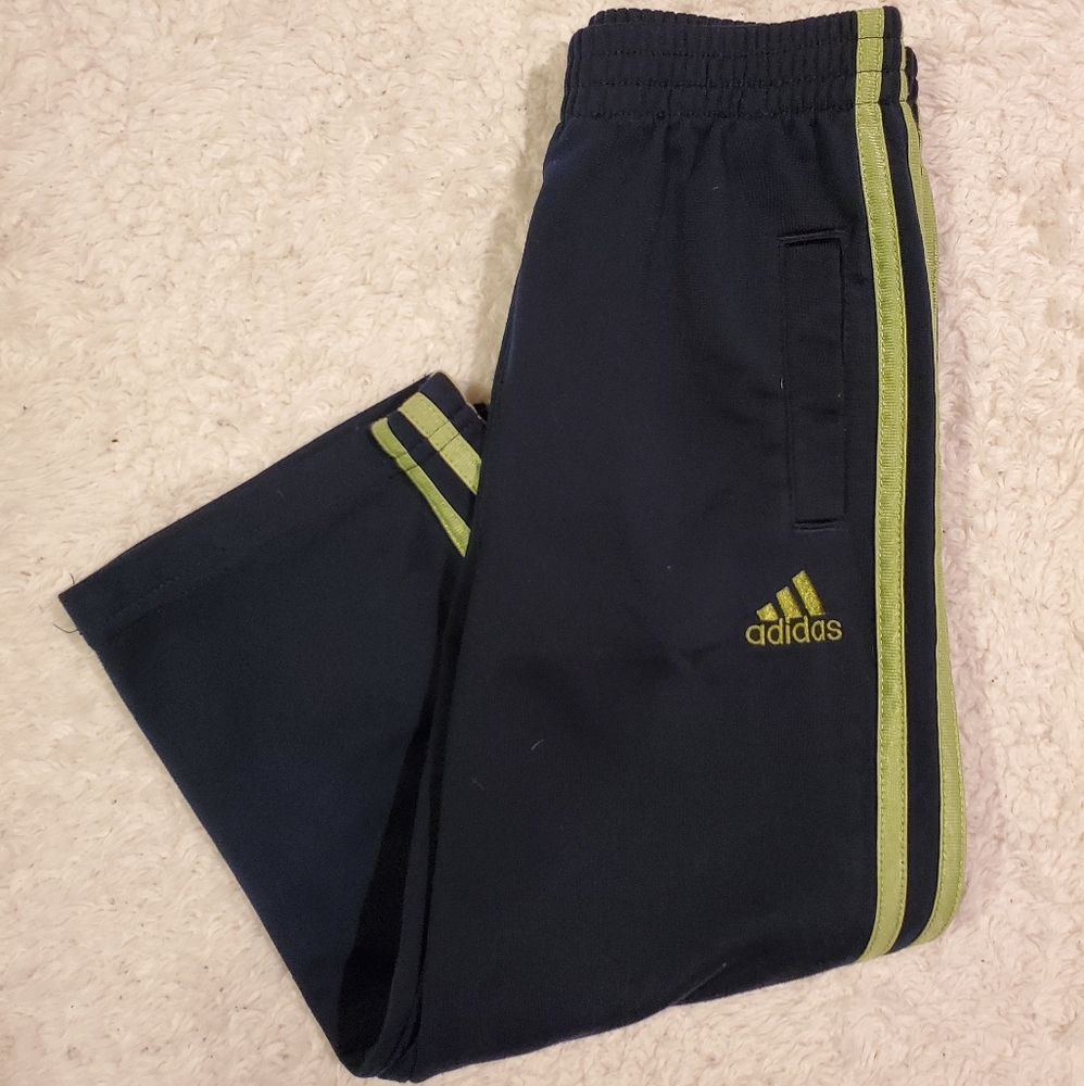 Adidas boys warm-up style pants (size 3T)